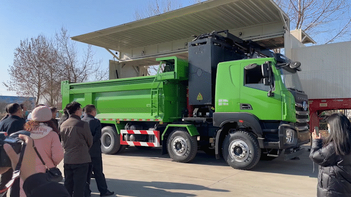 零污染、零排放--躍迪集團(tuán)新能源自卸渣土車